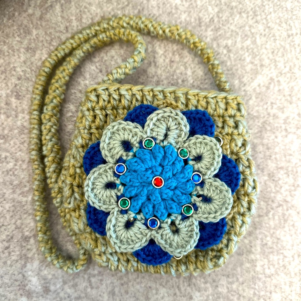 Small LINED purse, handmade crocheted, aprox 6x6”